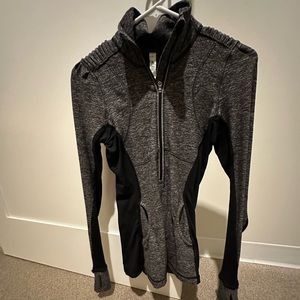 Lulu Lemon size 2 pull over